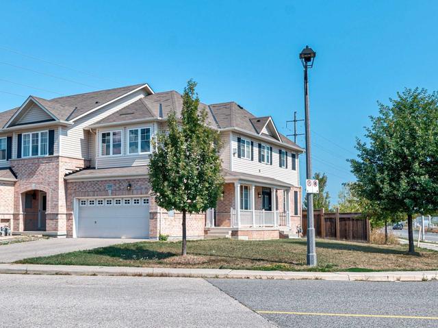 2001 Trawden Way, House attached with 4 bedrooms, 3 bathrooms and 4 parking in Oakville ON | Image 12