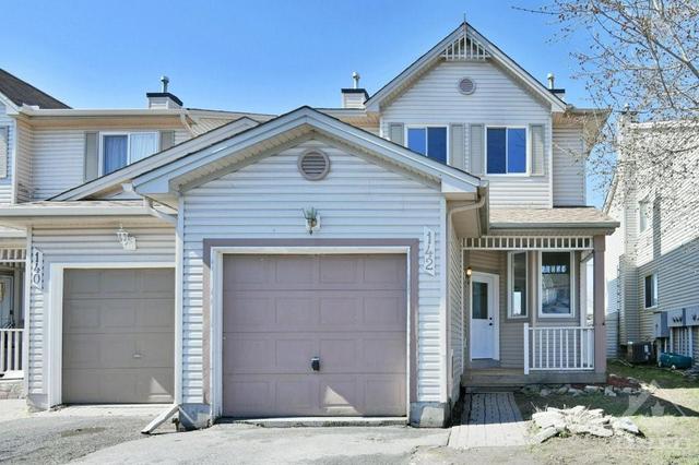 142 Crampton Drive, Townhouse with 3 bedrooms, 2 bathrooms and 3 parking in Carleton Place ON | Image 2