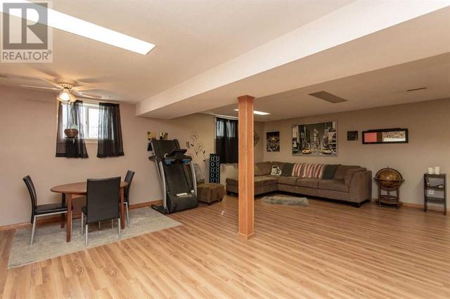 4302 Grandview Boulevard, House detached with 5 bedrooms, 2 bathrooms and 4 parking in Red Deer AB | Image 24