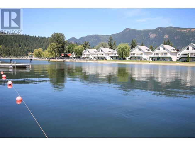 237 - 213 White Pine Crescent, House attached with 2 bedrooms, 1 bathrooms and 1 parking in Sicamous BC | Image 27