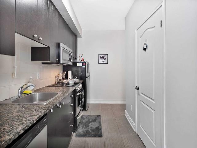 226 - 15 Coneflower Cres, Townhouse with 2 bedrooms, 2 bathrooms and 1 parking in Toronto ON | Image 16
