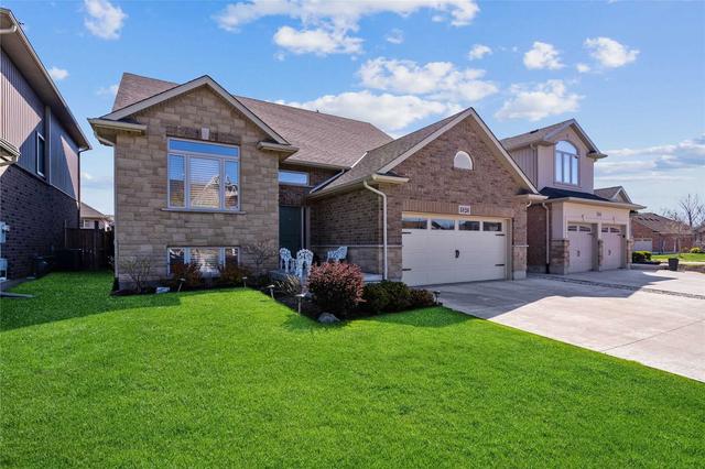5826 Fiddlehead Lane, House detached with 3 bedrooms, 3 bathrooms and 4 parking in Niagara Falls ON | Image 1