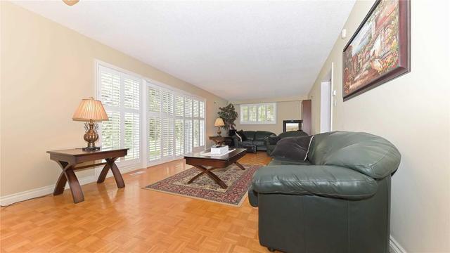 10776 Mcvean Dr, House detached with 3 bedrooms, 2 bathrooms and 4 parking in Brampton ON | Image 11