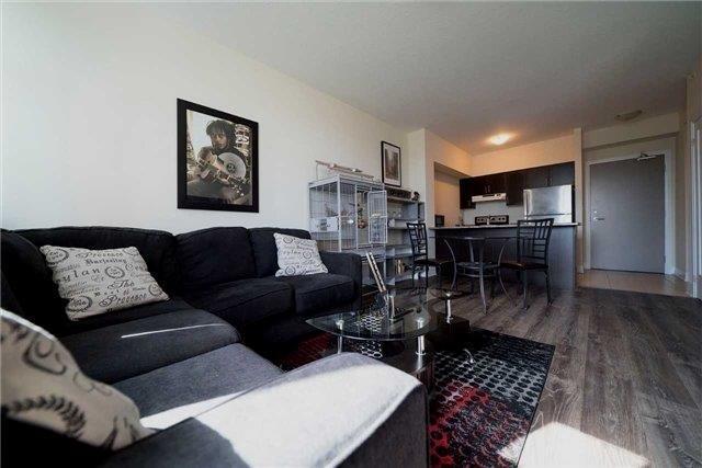 118 - 10 Concord Pl, Condo with 1 bedrooms, 1 bathrooms and 1 parking in Grimsby ON | Image 2