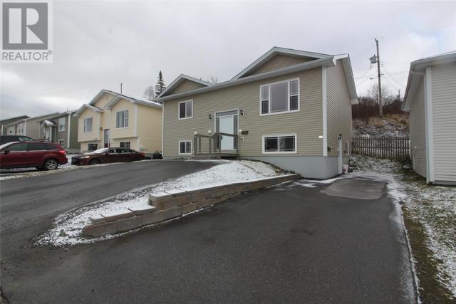 95 Pratt Street, House other with 5 bedrooms, 2 bathrooms and null parking in Corner Brook NL | Image 1