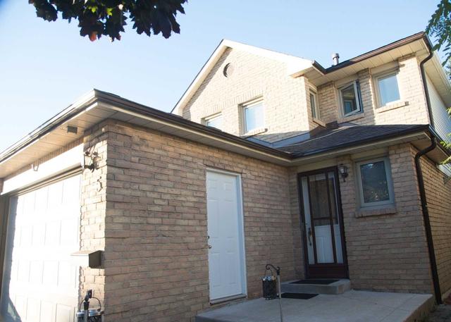 5 Roehampton Cres N, House detached with 3 bedrooms, 4 bathrooms and 3 parking in Brampton ON | Image 1