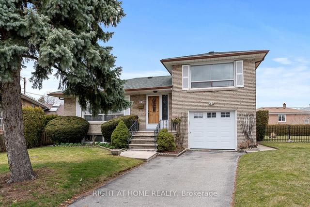 29 Krieger Cres, House detached with 3 bedrooms, 3 bathrooms and 3 parking in Toronto ON | Image 1