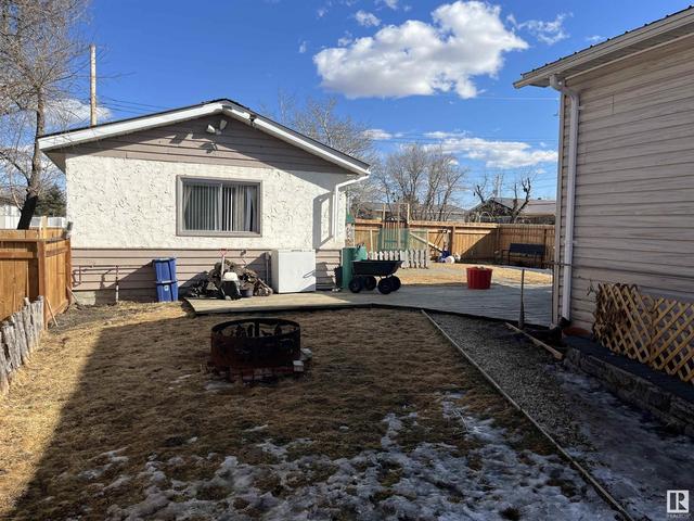 5107 50 St, House detached with 3 bedrooms, 2 bathrooms and null parking in Thorhild County AB | Image 34