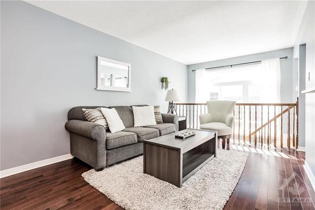 102 Patriot Place, Townhouse with 3 bedrooms, 3 bathrooms and 4 parking in Ottawa ON | Image 7