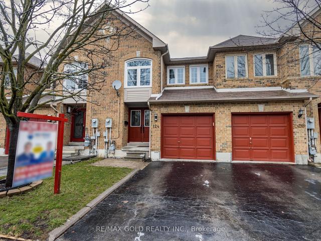124 Kenwood Dr, Townhouse with 3 bedrooms, 3 bathrooms and 2 parking in Brampton ON | Image 1