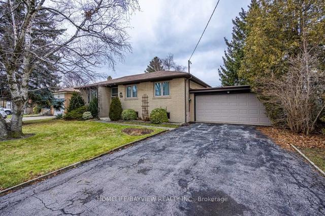 220 Hendon Ave N, House detached with 3 bedrooms, 2 bathrooms and 5 parking in Toronto ON | Image 12