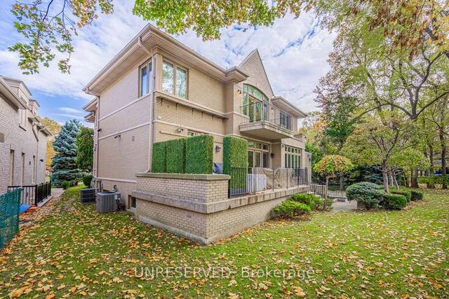 136 Dalemount Ave, House detached with 6 bedrooms, 8 bathrooms and 15 parking in Toronto ON | Image 35