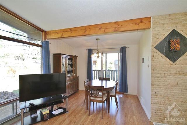 6506 Jack Pine Crescent, House detached with 3 bedrooms, 1 bathrooms and 4 parking in Ottawa ON | Image 9