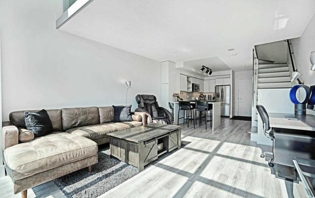 lph18 - 36 Blue Jays Way, Condo with 2 bedrooms, 2 bathrooms and 0 parking in Toronto ON | Image 3