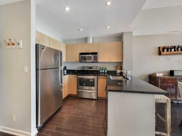922 - 388 Richmond St W, Condo with 2 bedrooms, 2 bathrooms and 0 parking in Toronto ON | Image 24