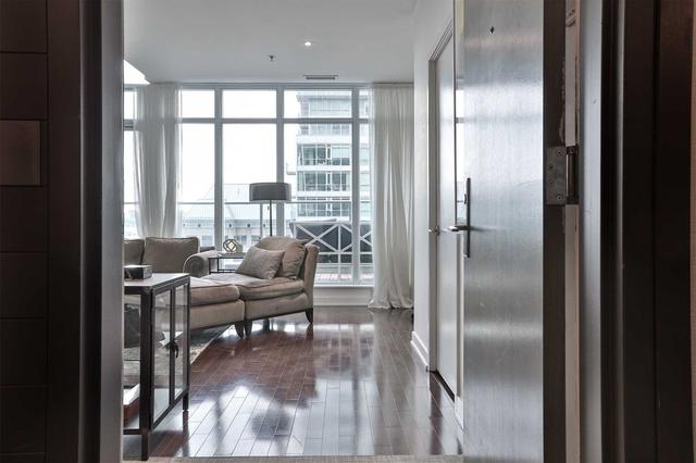 uph10 - 21 Nelson St, Condo with 2 bedrooms, 3 bathrooms and 1 parking in Toronto ON | Image 7