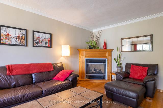 95 Jessie St, House detached with 3 bedrooms, 2 bathrooms and 7 parking in Brampton ON | Image 37