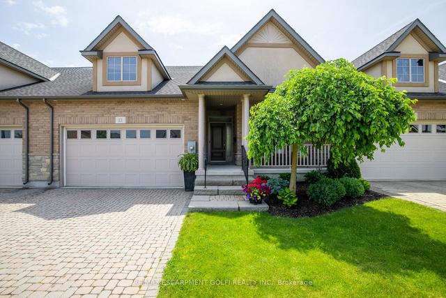 21 Trent Crt, House attached with 2 bedrooms, 3 bathrooms and 4 parking in St. Catharines ON | Image 12