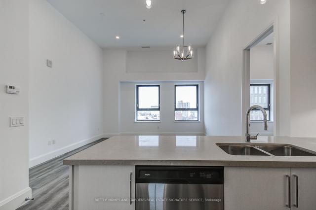 lph16 - 118 King St E, Condo with 2 bedrooms, 1 bathrooms and 1 parking in Hamilton ON | Image 3