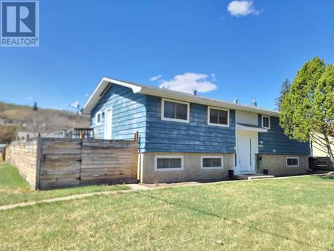 10834 92 Street, Peace River, AB, T8S1P4 | Card Image