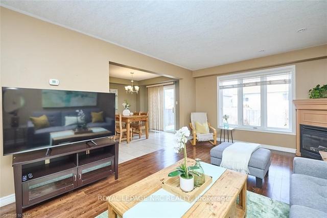 8099 Spring Blossom Dr, House detached with 3 bedrooms, 3 bathrooms and 3 parking in Niagara Falls ON | Image 28