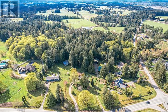 1490 Cowichan Bay Rd, House other with 3 bedrooms, 1 bathrooms and 3 parking in Cowichan Valley D BC | Image 3