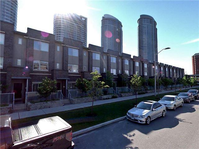 35 - 310 Village Green Sq, Townhouse with 3 bedrooms, 3 bathrooms and 2 parking in Toronto ON | Image 1