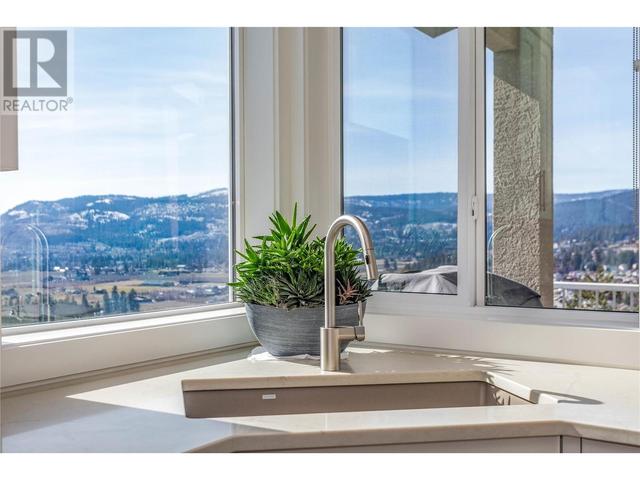 3047 Shaleview Drive, House detached with 5 bedrooms, 3 bathrooms and 5 parking in West Kelowna BC | Image 8
