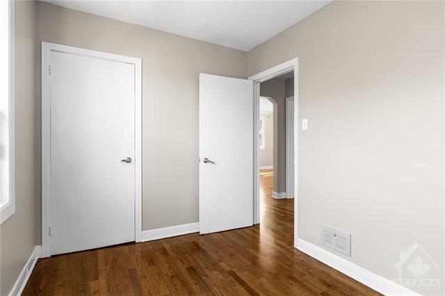 1187 Dorchester Avenue, Condo with 3 bedrooms, 1 bathrooms and 1 parking in Ottawa ON | Image 10