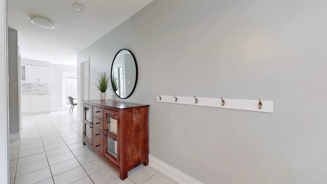 298 Marble Pl, House attached with 3 bedrooms, 3 bathrooms and 3 parking in Newmarket ON | Image 8