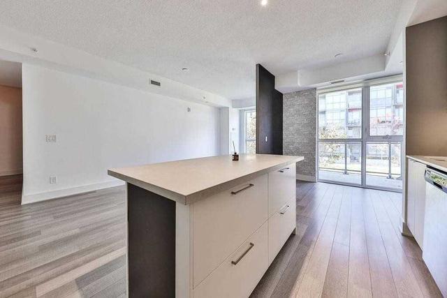 301c - 5260 Dundas St, Condo with 2 bedrooms, 2 bathrooms and 1 parking in Burlington ON | Image 13