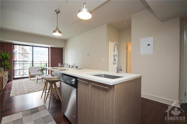 401 - 555 Anand Private, Condo with 2 bedrooms, 2 bathrooms and 1 parking in Ottawa ON | Image 7