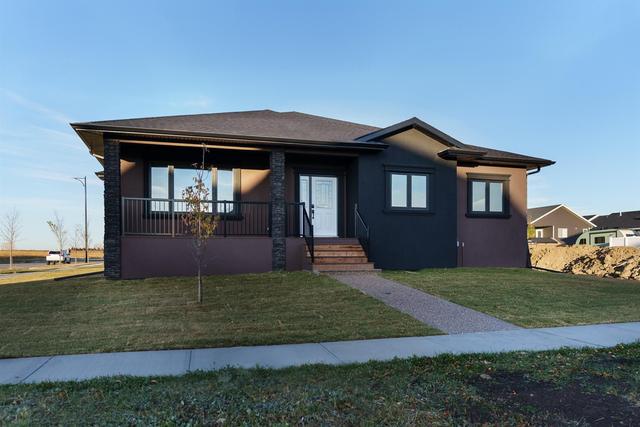 2606 62 Street, House detached with 5 bedrooms, 3 bathrooms and 4 parking in Camrose County AB | Image 11