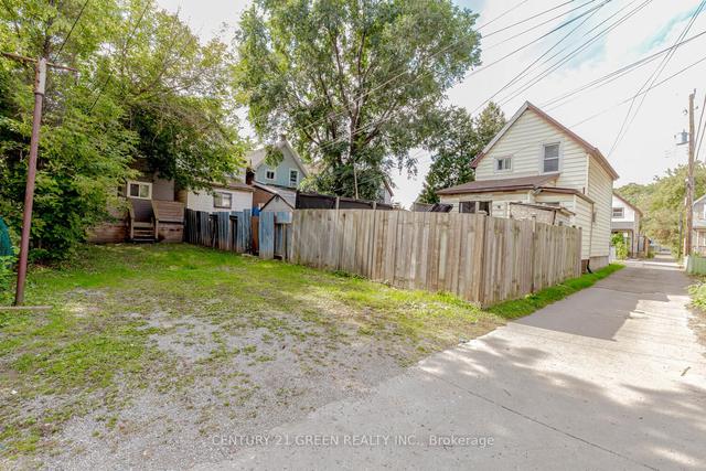 51 Francis St, House detached with 3 bedrooms, 2 bathrooms and 2 parking in Hamilton ON | Image 16