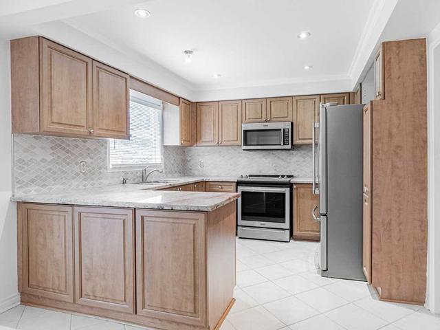4512 Sedgefield Rd, House detached with 4 bedrooms, 3 bathrooms and 4 parking in Mississauga ON | Image 3