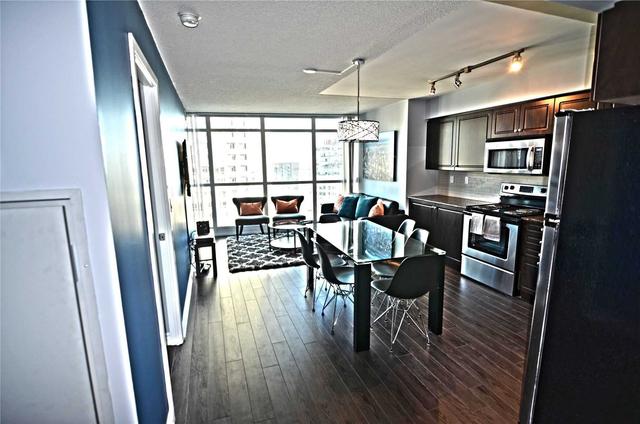 1302 - 215 Fort York Blvd, Condo with 2 bedrooms, 2 bathrooms and 1 parking in Toronto ON | Image 16