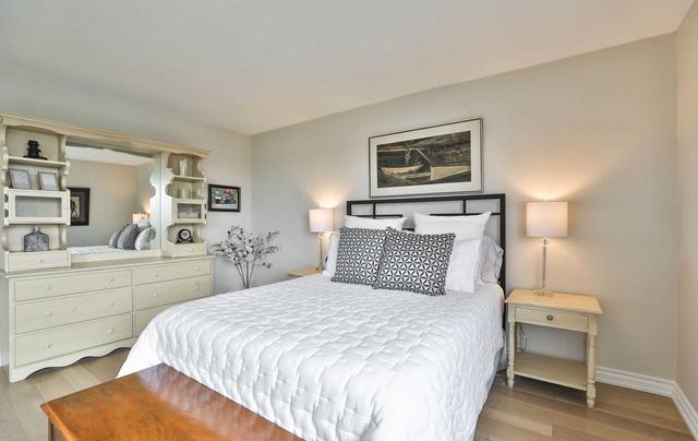904 - 100 Lakeshore Rd E, Condo with 1 bedrooms, 2 bathrooms and 1 parking in Oakville ON | Image 17