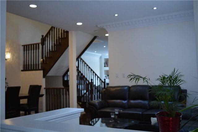 104 Ingram Rd, House detached with 4 bedrooms, 5 bathrooms and 4 parking in Markham ON | Image 2