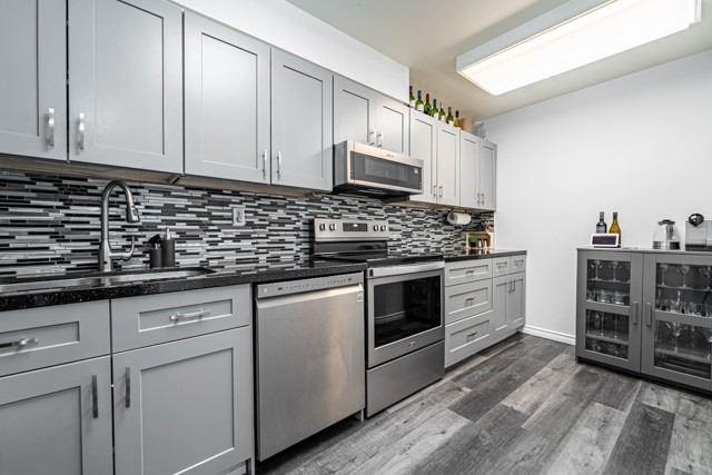 ph10 - 3233 Eglinton Ave E, Condo with 2 bedrooms, 2 bathrooms and 3 parking in Toronto ON | Image 12