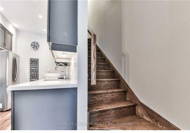 65 Hargrave Lane, Townhouse with 3 bedrooms, 3 bathrooms and 2 parking in Toronto ON | Image 3
