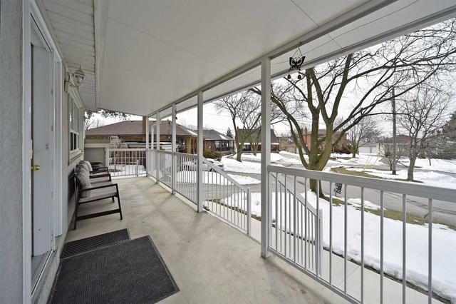 14 Woodridge Crt, House detached with 3 bedrooms, 2 bathrooms and 3 parking in Toronto ON | Image 30