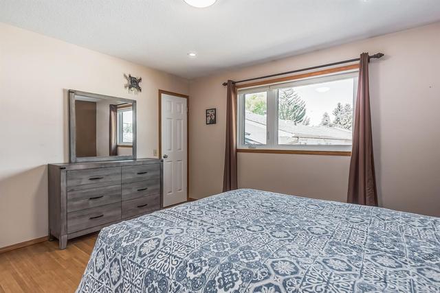 5920 18 Avenue Ne, House detached with 4 bedrooms, 2 bathrooms and 5 parking in Calgary AB | Image 22