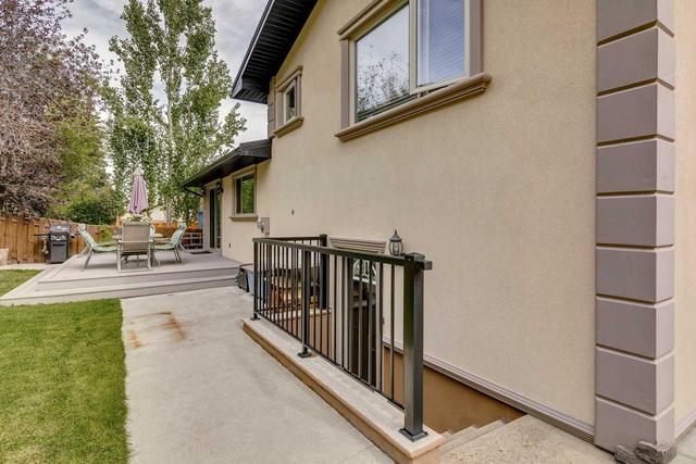 627 Strathcona Drive Sw, House detached with 5 bedrooms, 3 bathrooms and 4 parking in Calgary AB | Image 40