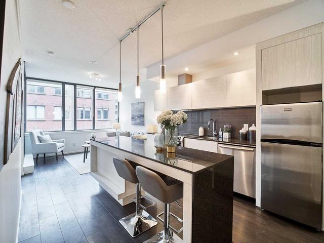 510 - 8 Charlotte St, Condo with 1 bedrooms, 1 bathrooms and 1 parking in Toronto ON | Image 12