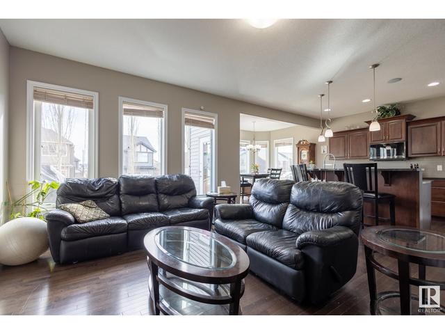 6323 18 Av Sw, House detached with 5 bedrooms, 3 bathrooms and null parking in Edmonton AB | Image 9