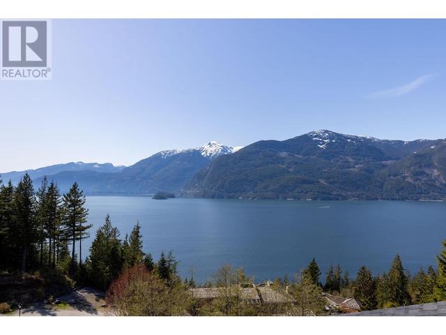 40 Salal Court, House detached with 5 bedrooms, 6 bathrooms and 6 parking in Squamish Lillooet D BC | Image 23