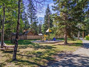 38 - 1530 7th Avenue, Home with 3 bedrooms, 1 bathrooms and 2 parking in Kananaskis AB | Image 12