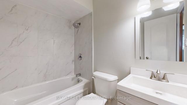 36 - 44 Chester Le Blvd, Townhouse with 3 bedrooms, 2 bathrooms and 2 parking in Toronto ON | Image 18