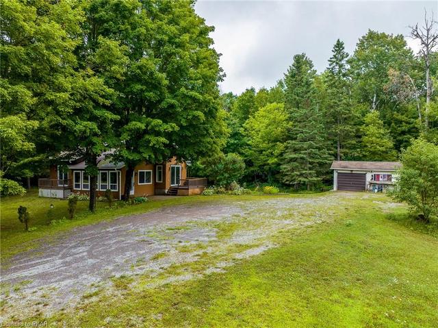 1165 County Rd 620, House detached with 2 bedrooms, 1 bathrooms and 12 parking in North Kawartha ON | Image 45