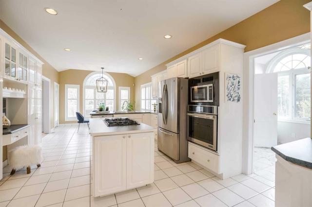 16667 Mount Hope Rd, House detached with 4 bedrooms, 5 bathrooms and 20 parking in Caledon ON | Image 15